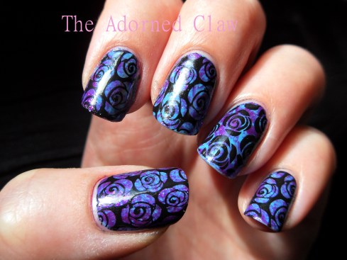 The finished blue and purple rose nails.