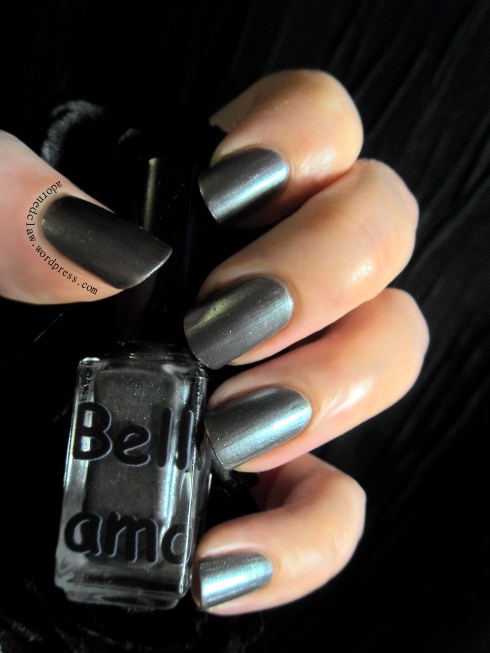 Belle Glamour In The Barrel