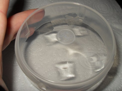 cotton bud lid + nail polish