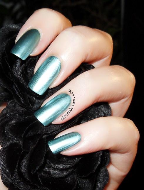 2True Aglaia Metallica Collection