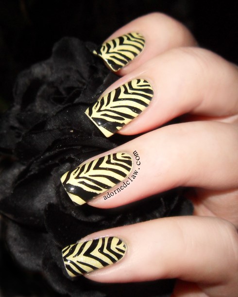Tiger Stripe Nails
