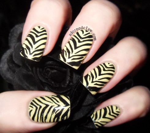 Tiger Stripe Nails