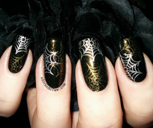 Christmas Spider Nail Art