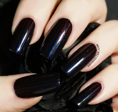Dark Striped Nail Art